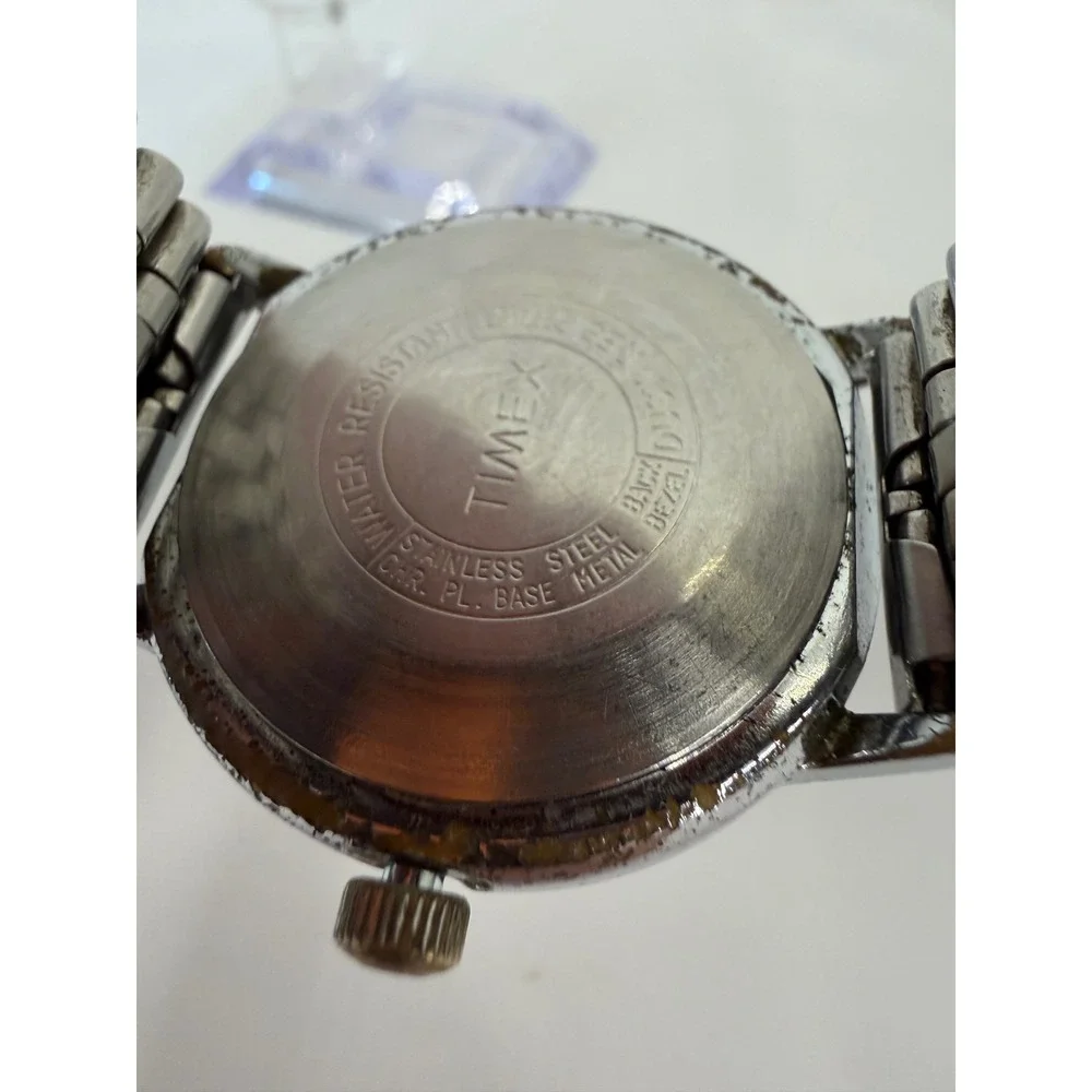 Vintage Timex Water Resistant Day Date Manual Wind Watch 26850 02775 Silver Tone